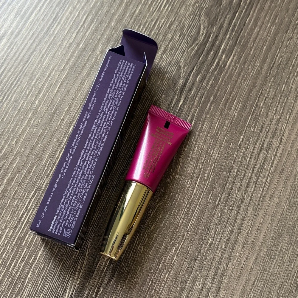 ❤️$12 NWT Tarte Blush Tape Liquid Blush in Satin Pink Raspberry